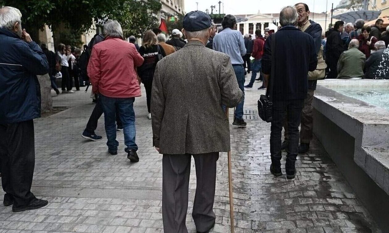 Συντάξεις: Ξεκίνησε η καταβολή του Μαρτίου - Πότε ολοκληρώνεται