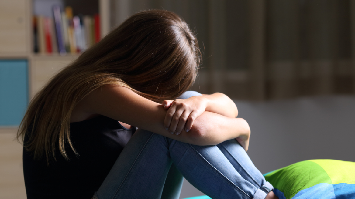 14χρονη κατήγγειλε ότι την κακοποιούσε ο πατριός της