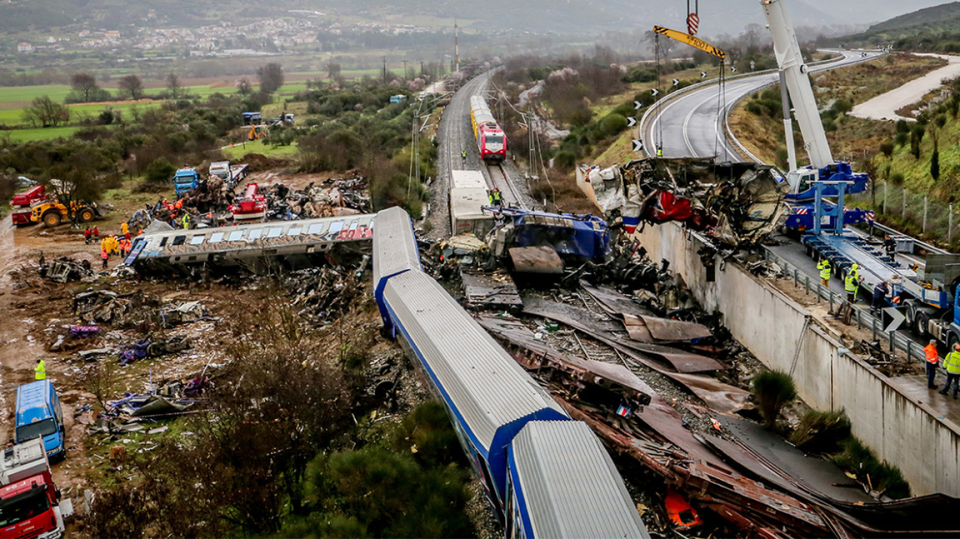 Τέμπη: Στο Κουλούρι μεταφέρθηκε το κοντέινερ της εμπορικής αμαξοστοιχίας – Τι λέει ο συγγενής θύματος που ανακίνησε το θέμα