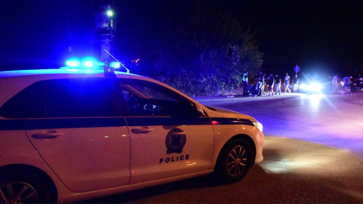 Διέρρηξαν σούπερ μάρκετ και έκλεψαν φιλανθρωπικό κουμπαρά