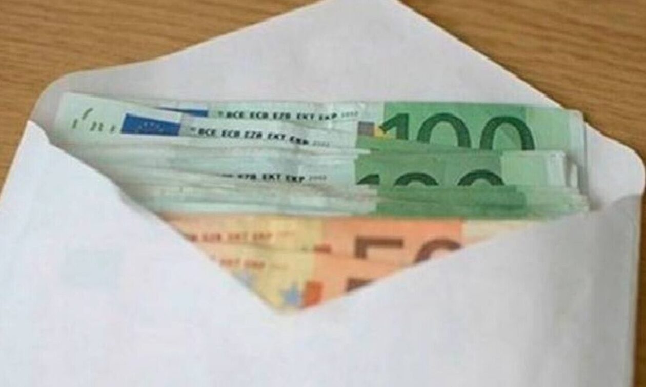 Εξαπάτησαν ηλικιωμένη - Της άρπαξαν 50.000 ευρώ με πρόσχημα σοβαρό ατύχημα του παιδιού της