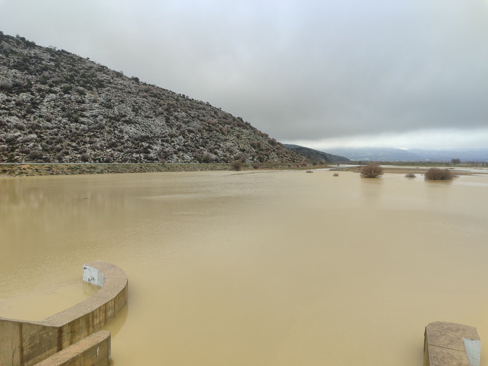 «Φιλί ζωής» από το Οροπέδιο Λασιθίου στο Ηράκλειο με τις τελευταίες βροχές