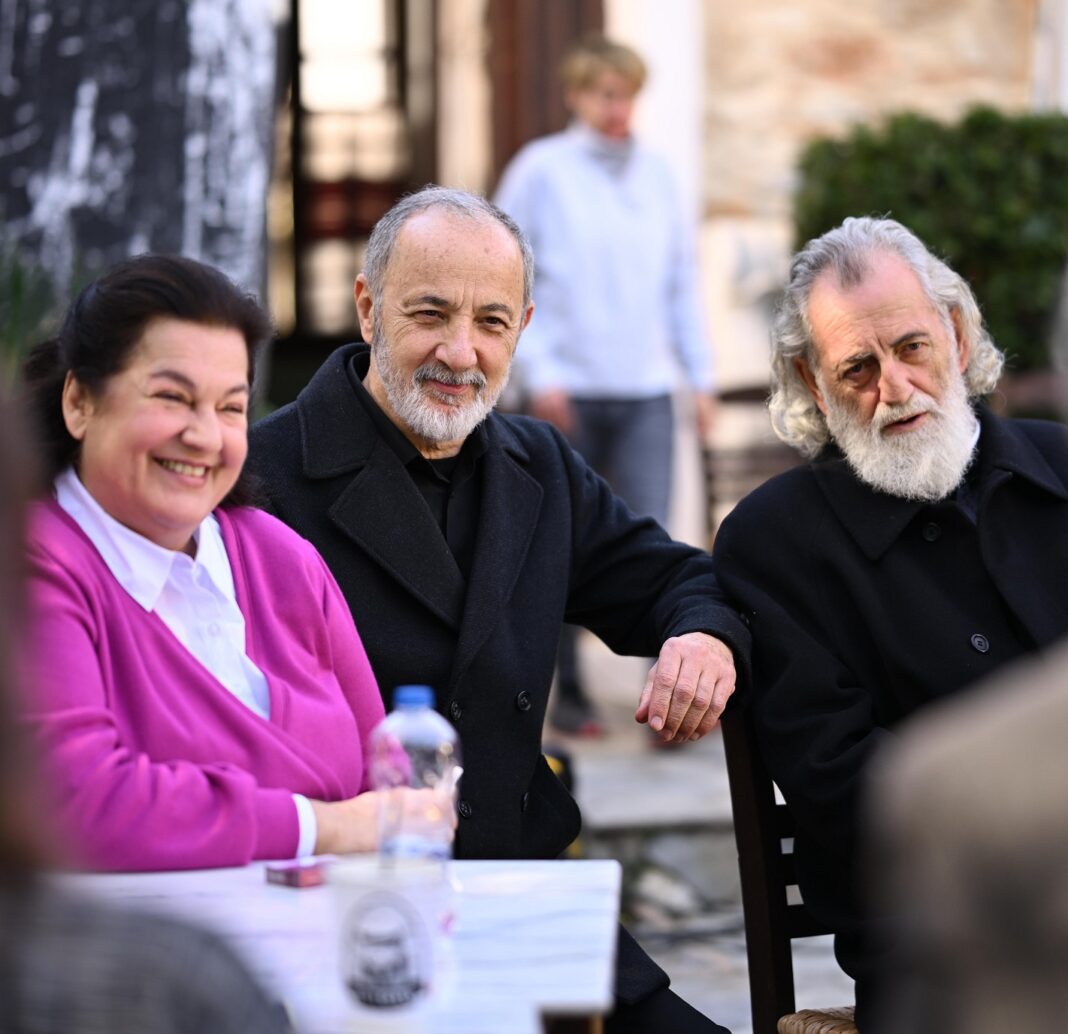 Σασμός: Ο Παύλος αποφυλακίζεται, γεμίζοντας χαρά τους πάντες στο χωριό