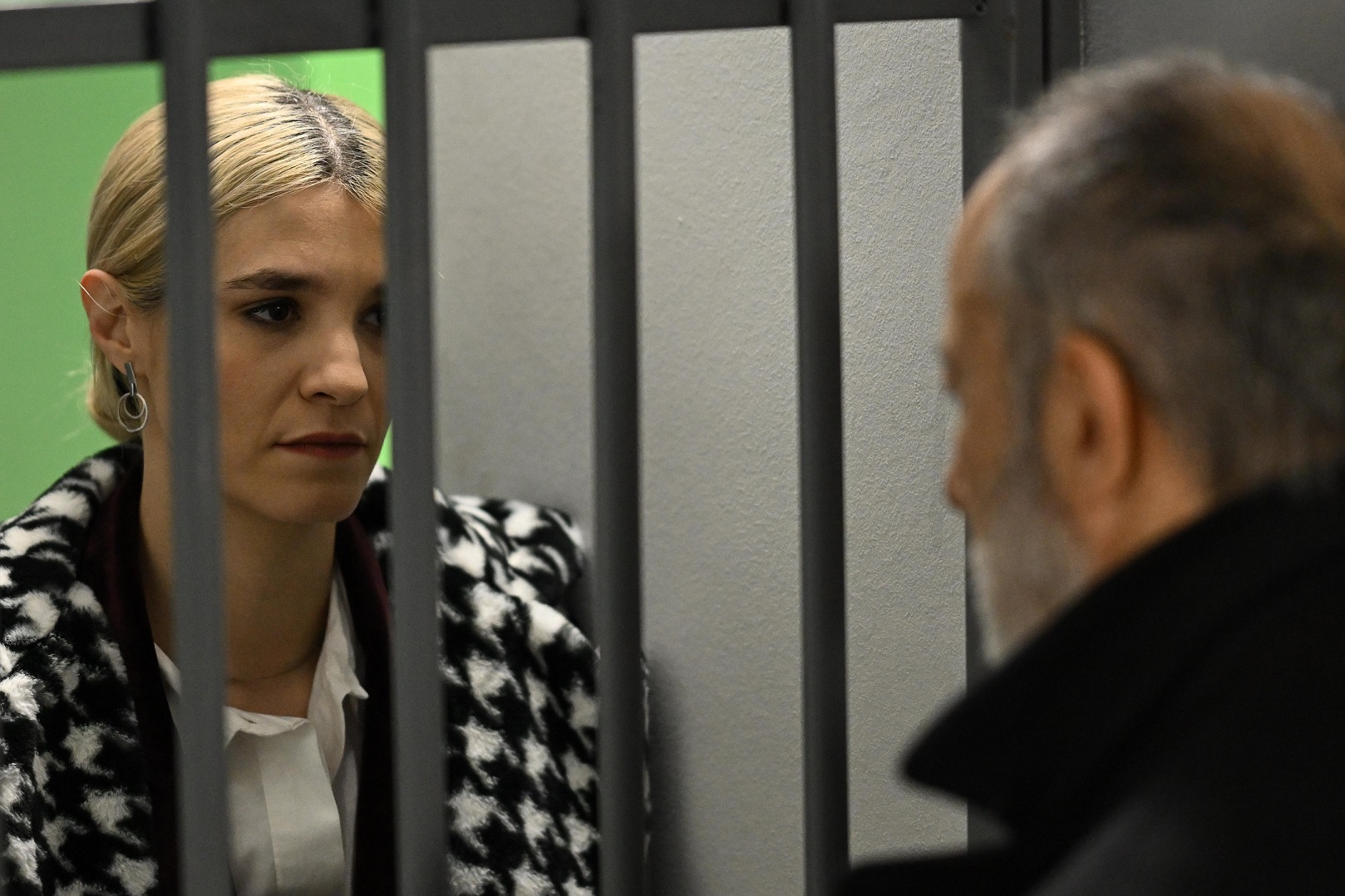 Σασμός: Ο Παύλος παραμένει προφυλακισμένος, η Εύα συνεχίζει το σατανικό της σχέδιο!