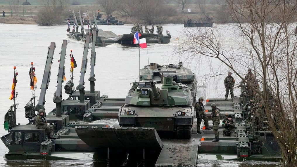 Πολωνία: Το NATO εξετάζει το ενδεχόμενο κατάρριψης ρωσικών πυραύλων αν πλησιάζουν κράτη – μέλη