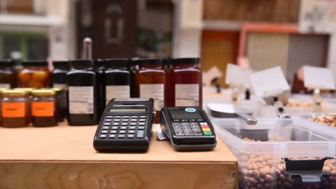 POS: Μαζικά e-mail από την ΑΑΔΕ σε επιχειρήσεις για τη διασύνδεση με τις ταμειακές