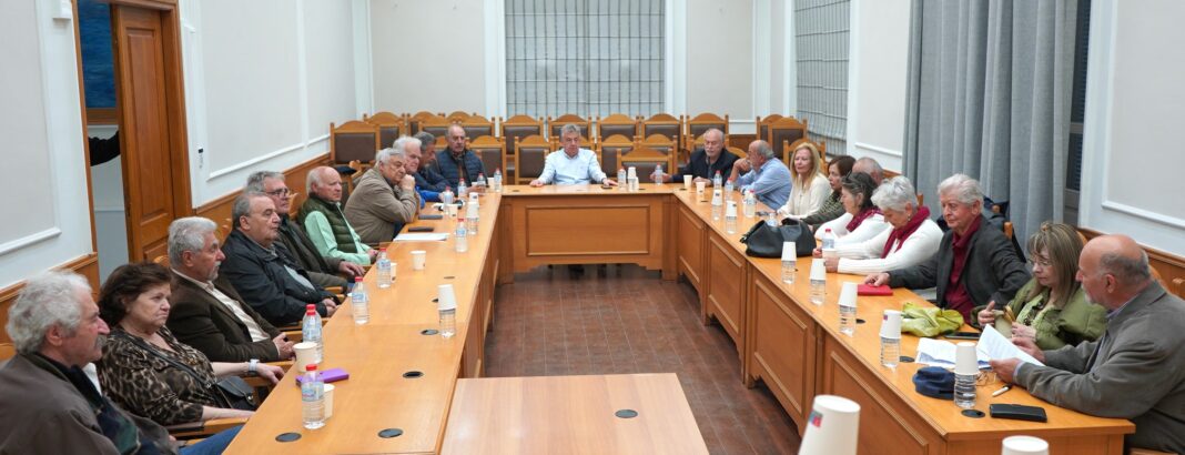 Συνάντηση Περιφερειάρχη και εκπροσώπων συνταξιούχων στο πλαίσιο Παγκρήτιας κινητοποίησης των συνταξιουχικών οργανώσεων
