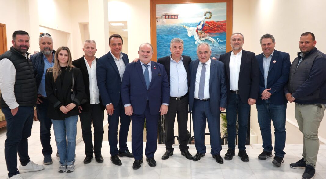 Επίσκεψη του Προέδρου της ΓΣΕΒΕΕ στον Περιφερειάρχη Κρήτης