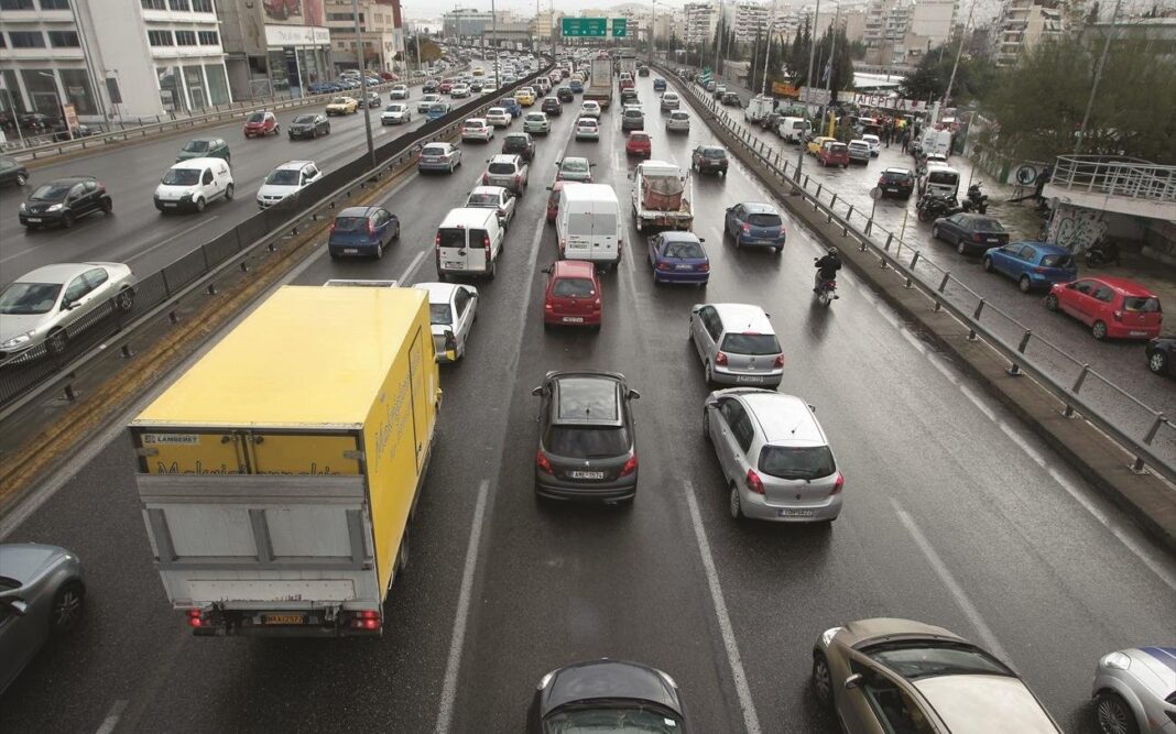 Τέλη κυκλοφορίας: Τι ισχύει για πληρωμή με τον μήνα – Τι θα αλλάξει για το 2025