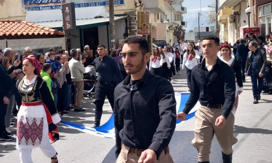 Με λαμπρότητα οι επετειακές εκδηλώσεις και η μαθητική παρέλαση για την 25η Μαρτίου στον Δήμο Βιάννου