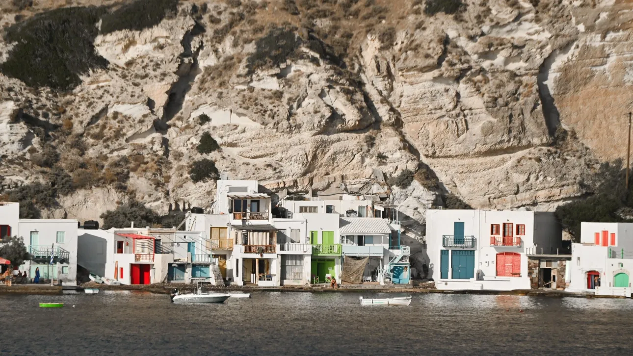 Conde Nast Traveler: Η Μήλος στην κορυφή των προτιμήσεων