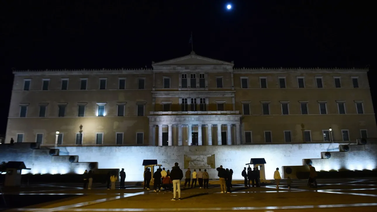 «Ώρα της Γης»: Χιλιάδες φωνές ενώθηκαν για την προστασία των δασών