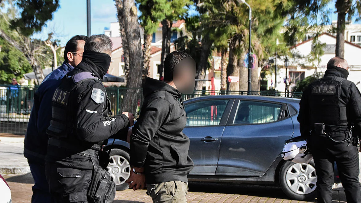Προφυλακιστέος ο 34χρονος που χτύπησε με σίδερο την σύζυγό του