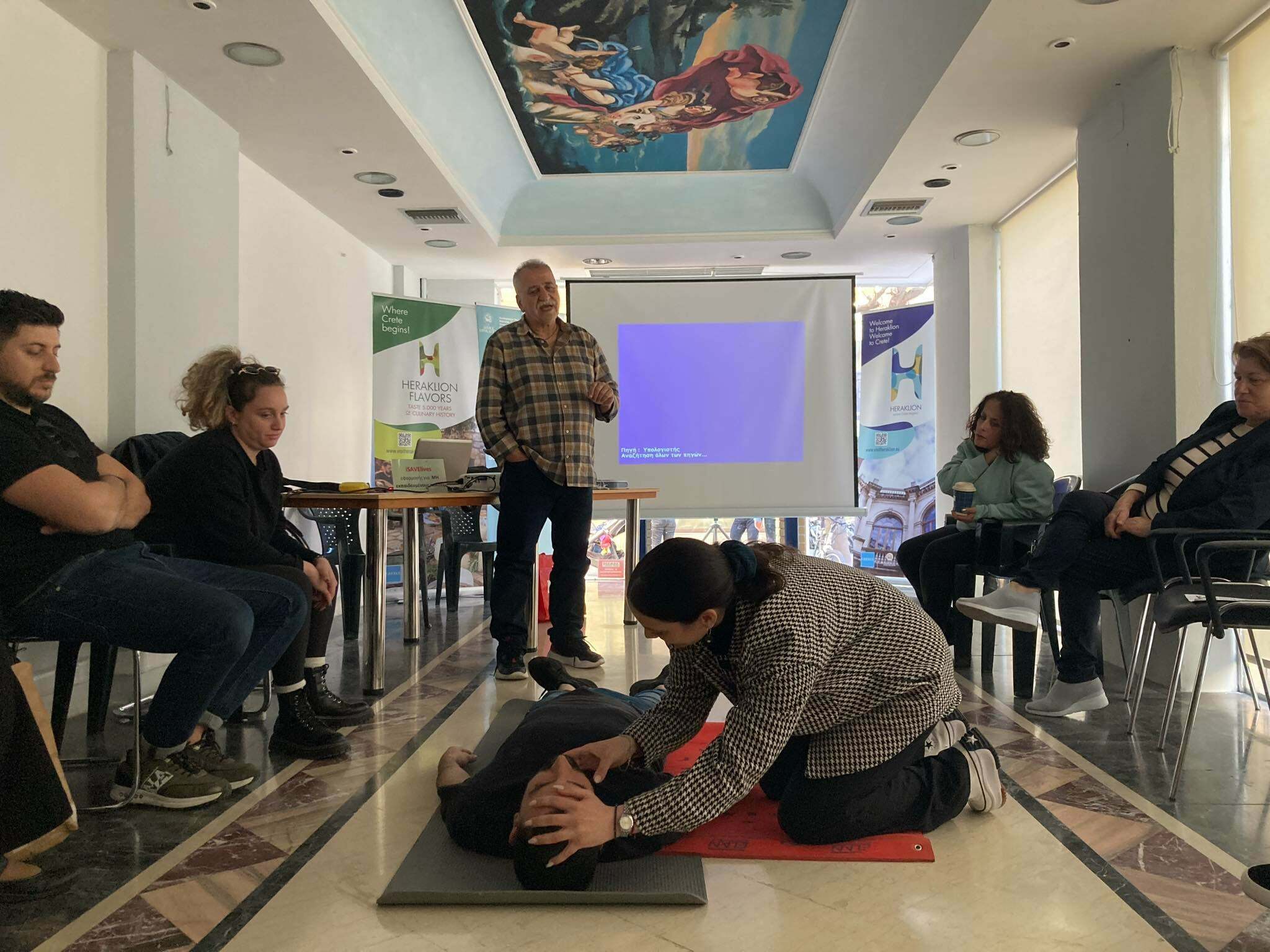 Ηράκλειο: Μαθήματα που σώζουν ζωές στο τρίτο σεμινάριο Πρώτων Βοηθειών που οργάνωσε η Αντιδημαρχία Εθελοντισμού
