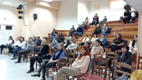 Δήμος Κισσάμου: Με επιτυχία η ενημερωτική εκδήλωση «Παιδί και όρια στην οικογένεια: Δημιουργία υγιούς σχέσης»