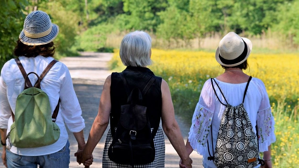 Εμμηνόπαυση: Λανθασμένη αντίληψη ότι είναι πάντα ιατρικό ζήτημα – Η προειδοποίηση των ειδικών