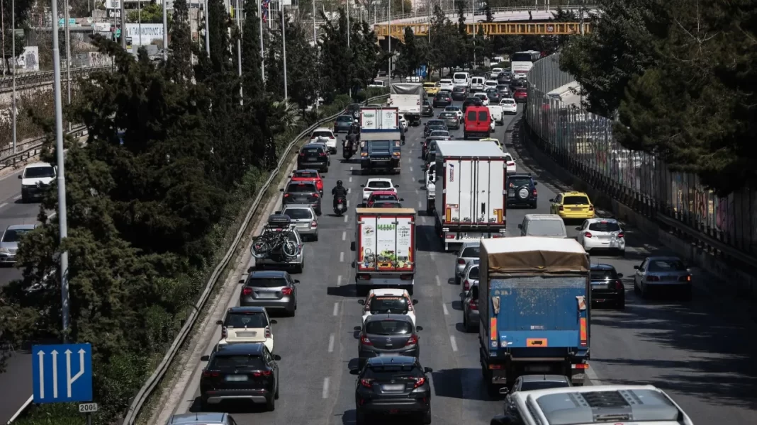 ΕΛΑΣ: Αυξημένα μέτρα για το τριήμερο της 25ης Μαρτίου – Απαγόρευση κυκλοφορίας φορτηγών