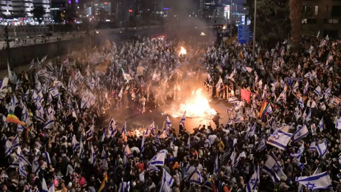 Ισραήλ: Χιλιάδες διαδηλώνουν εναντίον του Νετανιάχου στο Τελ Αβίβ