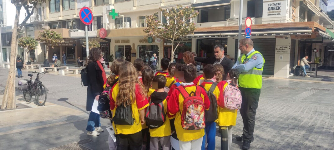 Συνεχίζονται οι δράσεις κυκλοφοριακής αγωγής για μαθήτριες και μαθητές από την Δημοτική Αστυνομία