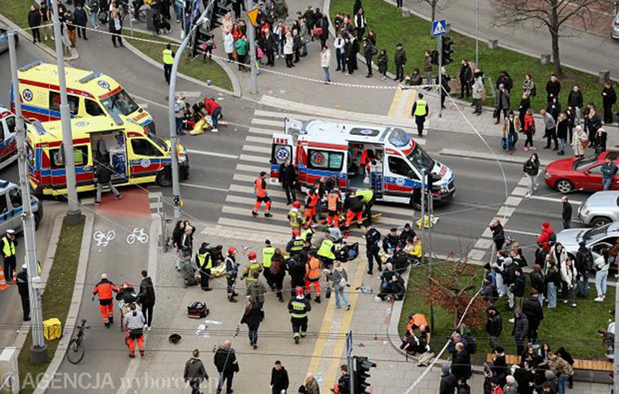 Πολωνία: Αυτοκίνητο έπεσε πάνω σε πλήθος – 17 σοβαρά τραυματίες