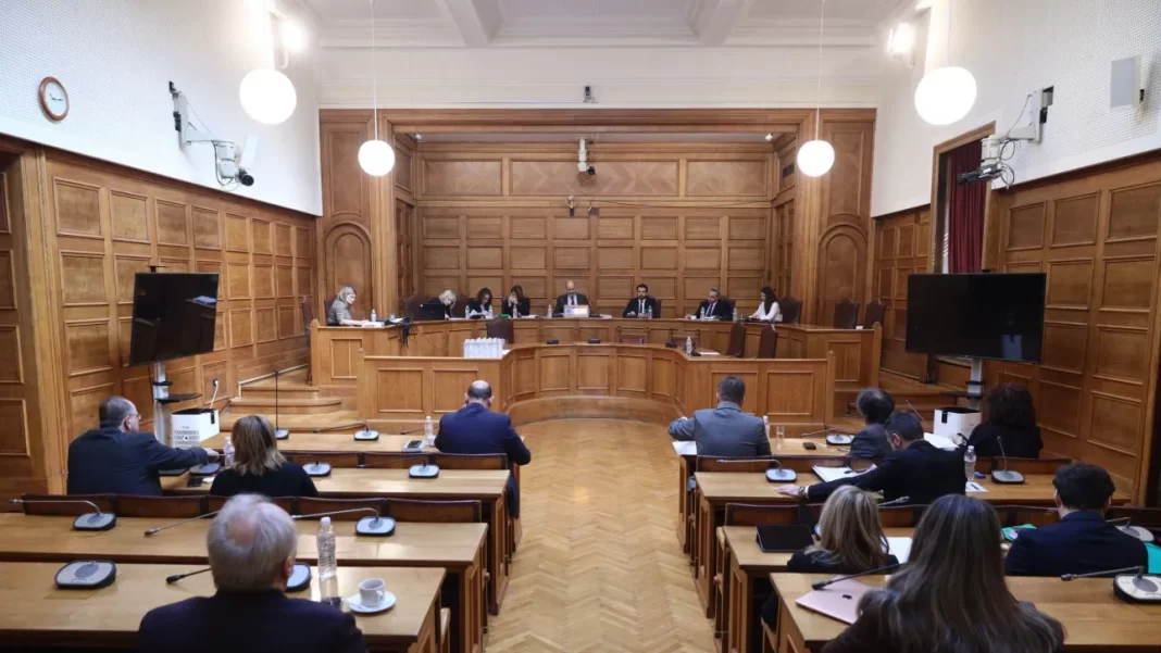 Τέμπη: Στην Εξεταστική σήμερα τα πορίσματα των κομμάτων – Οι διαφορετικές εκτιμήσεις για τη τραγωδία