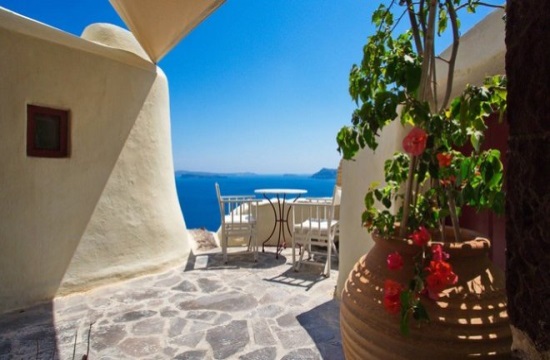 Όλο και περισσότερα Airbnb στην Ελλάδα - ΙΝΣΕΤΕ: 212.000 καταλύματα τον Ιούλιο του 2023
