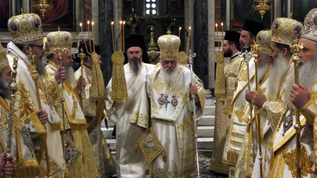 Διαρκής Ιερά Σύνοδος: Στη Μονή Πετράκη και όχι στη Μητρόπολη η Κυριακή της Ορθοδοξίας