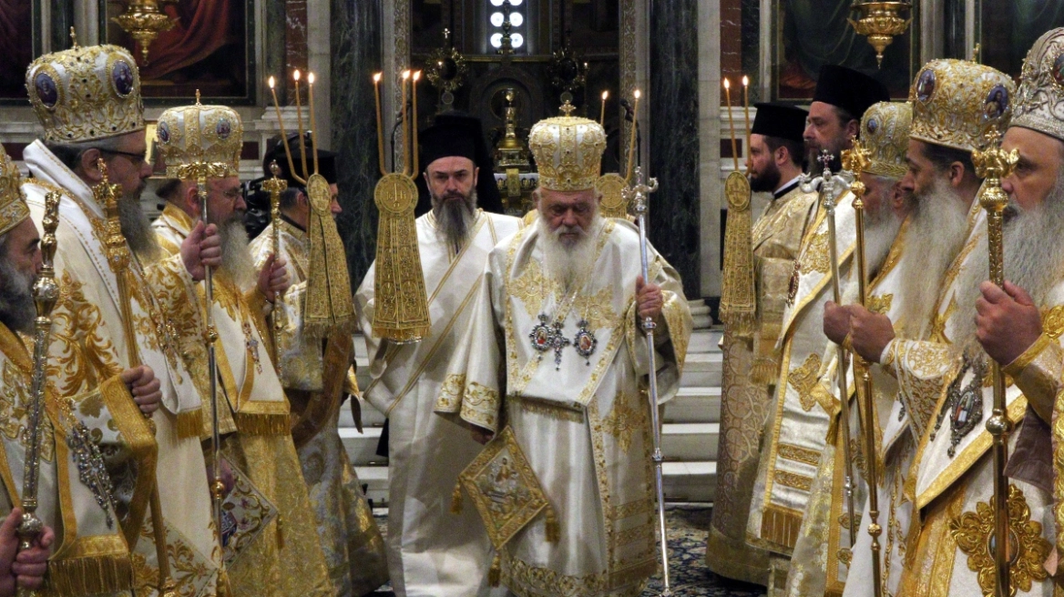 Διαρκής Ιερά Σύνοδος: Στη Μονή Πετράκη και όχι στη Μητρόπολη η Κυριακή της Ορθοδοξίας