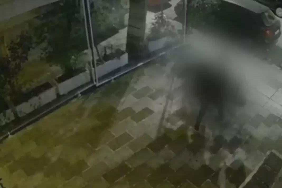 Μπούκαραν στο διαμέρισμα 36χρονης, τη λήστεψαν και προσπάθησαν να τη βιάσουν