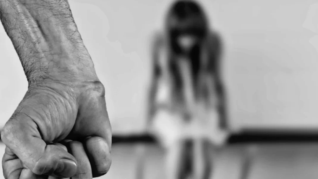 Νέο επεισόδιο ενδοοικογενειακής βίας - Καταγγέλθηκε άνδρας ότι χτυπούσε τη γυναίκα του
