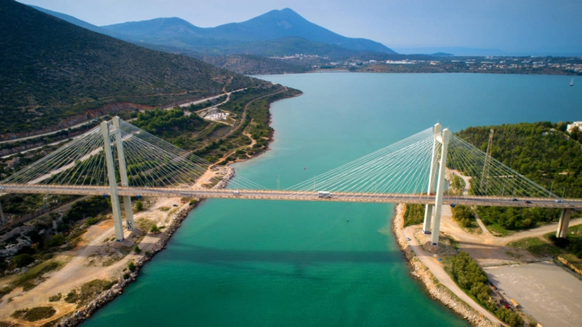 21χρονος έπεσε από την υψηλή γέφυρα της Χαλκίδας
