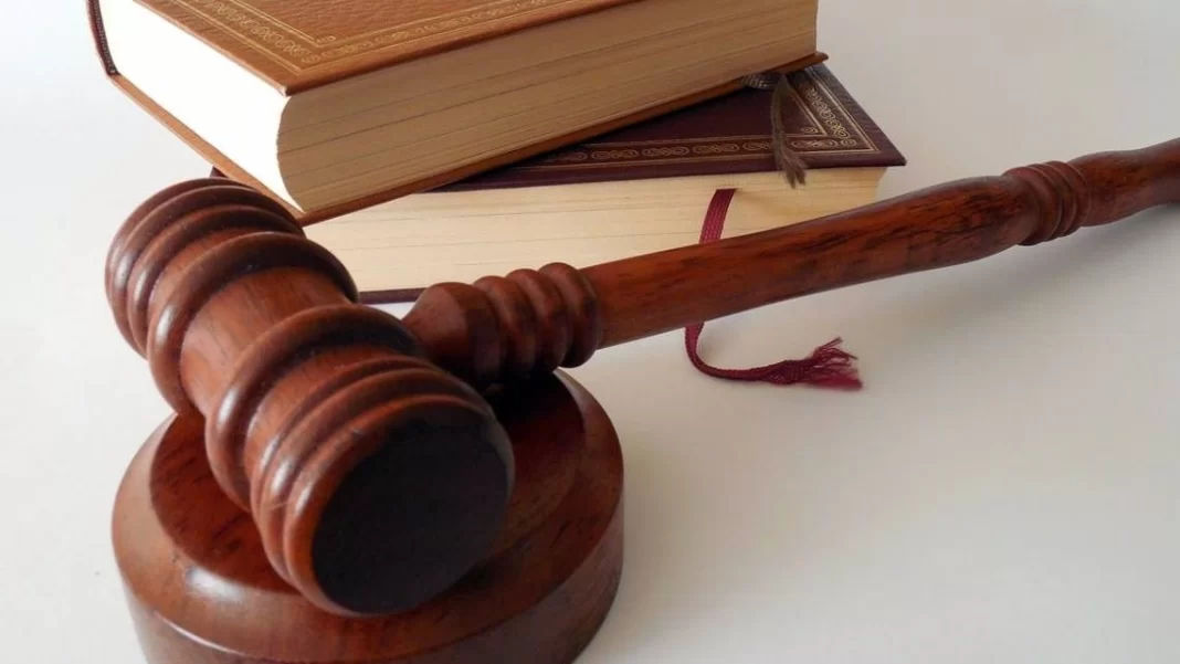 Σε αργία δήμαρχος για παράβαση καθήκοντος