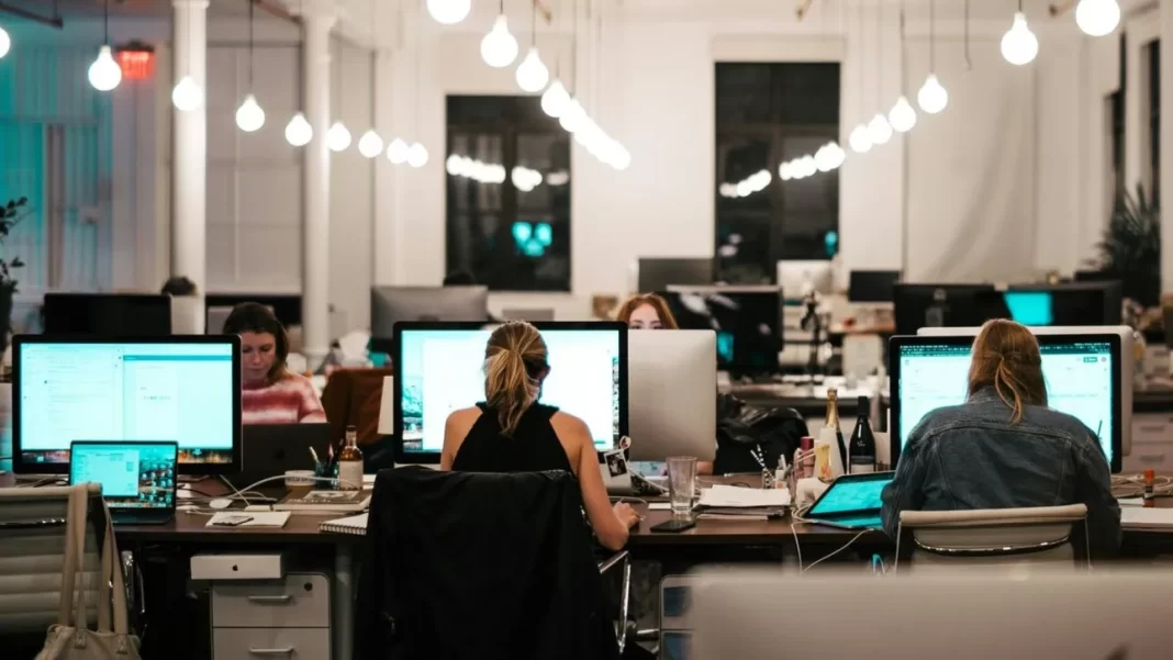 Μείωση της ανεργίας στο 10,5% το δ τρίμηνο του 2023