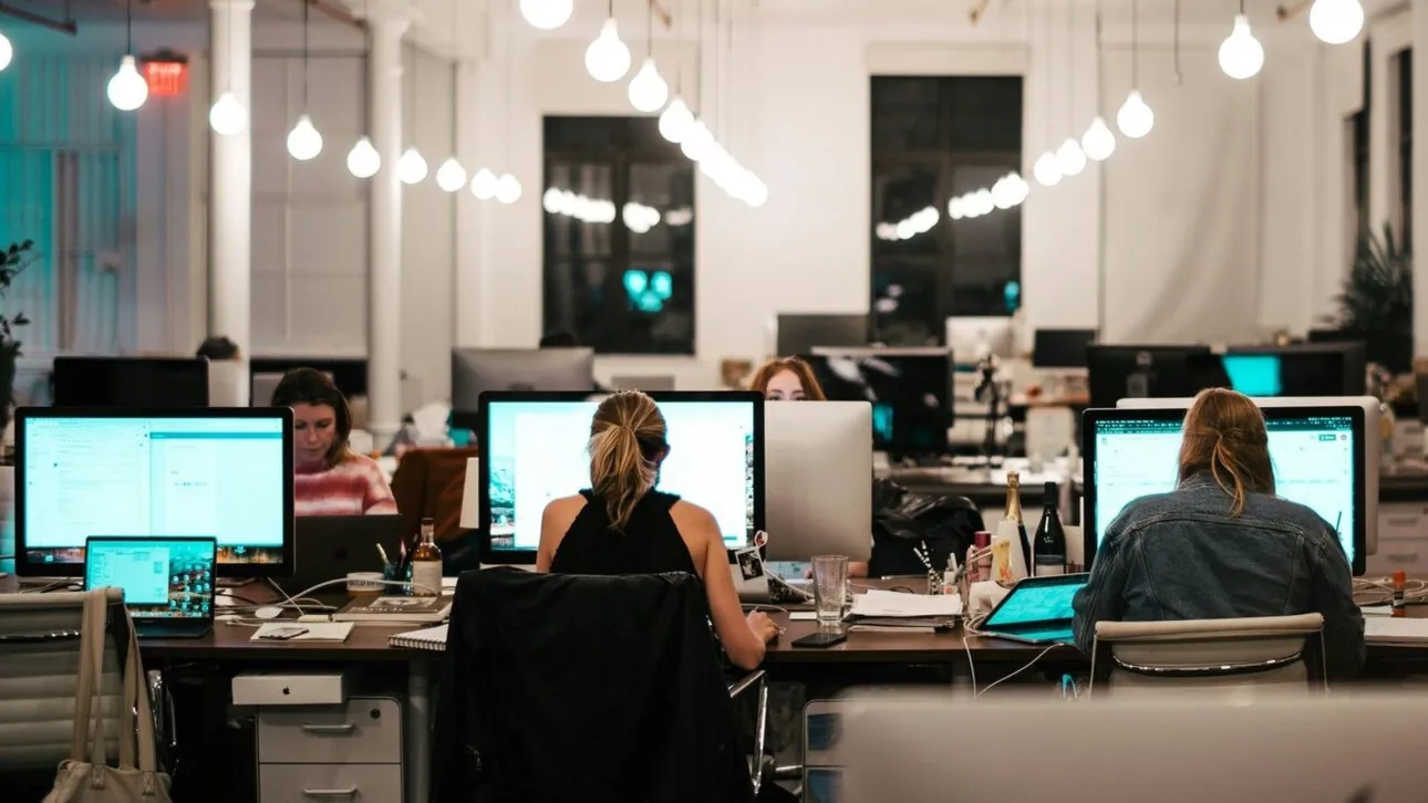 Μείωση της ανεργίας στο 10,5% το δ τρίμηνο του 2023