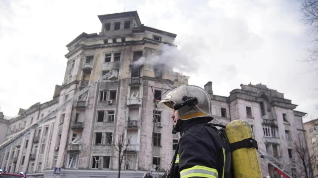 Πόλεμος στην Ουκρανία: Ρωσική πυραυλική επίθεση στο Κίεβο με 17 τραυματίες, ανάμεσά τους κι ένα παιδί