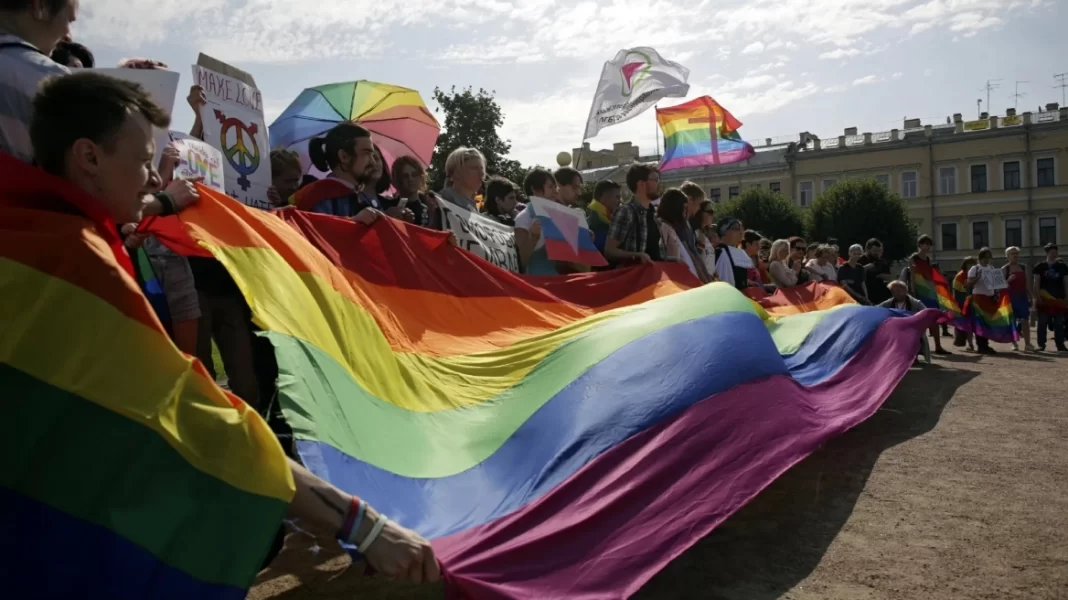 Ρωσία: Πρόσθεσε τους ΛΟΑΤΚΙ στον κατάλογο με τους εξτρεμιστές και τους τρομοκράτες