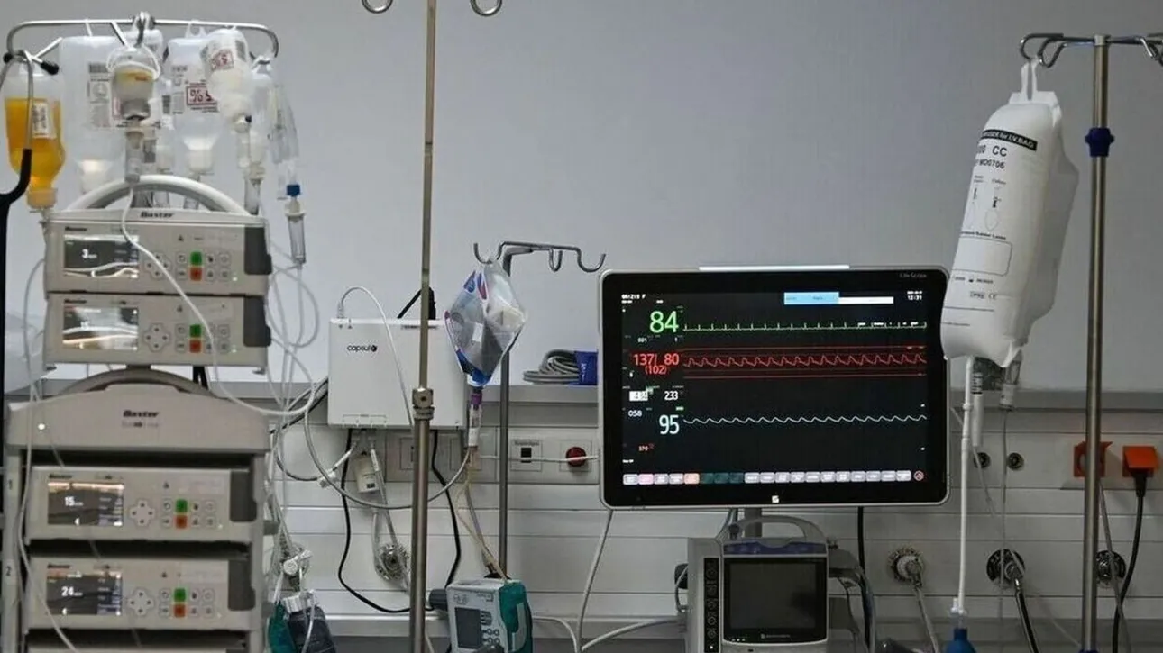 Στη ΜΕΘ 80χρονος – Πήγε να κόψει λεμόνια από αυλή και τον έσπρωξε ο ιδιοκτήτης