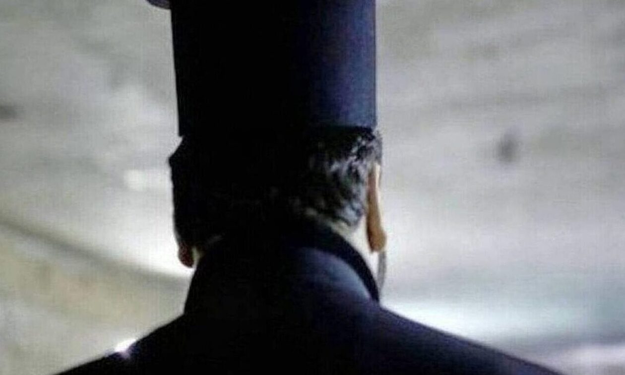 Παπάς ξυλοκόπησε την εν διαστάσει σύζυγό του - Ο λόγος