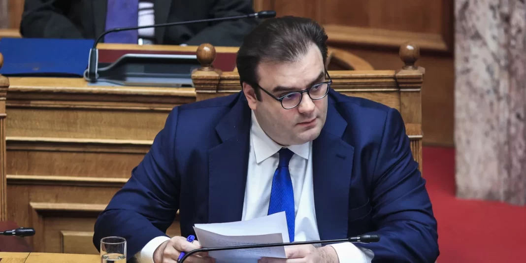 Έτοιμο προς συζήτηση στην Ολομέλεια το ν/σ για τα μη κρατικά πανεπιστήμια -Πιερρακάκης: «Κάνουμε ένα στέρεο και λελογισμένο βήμα»