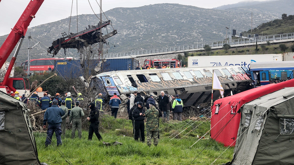 Τραγωδία στα Τέμπη: Σε κατ' οίκον περιορισμό o προϊστάμενος κυκλοφορίας της Διεύθυνσης Επιθεώρησης Λάρισας του ΟΣΕ