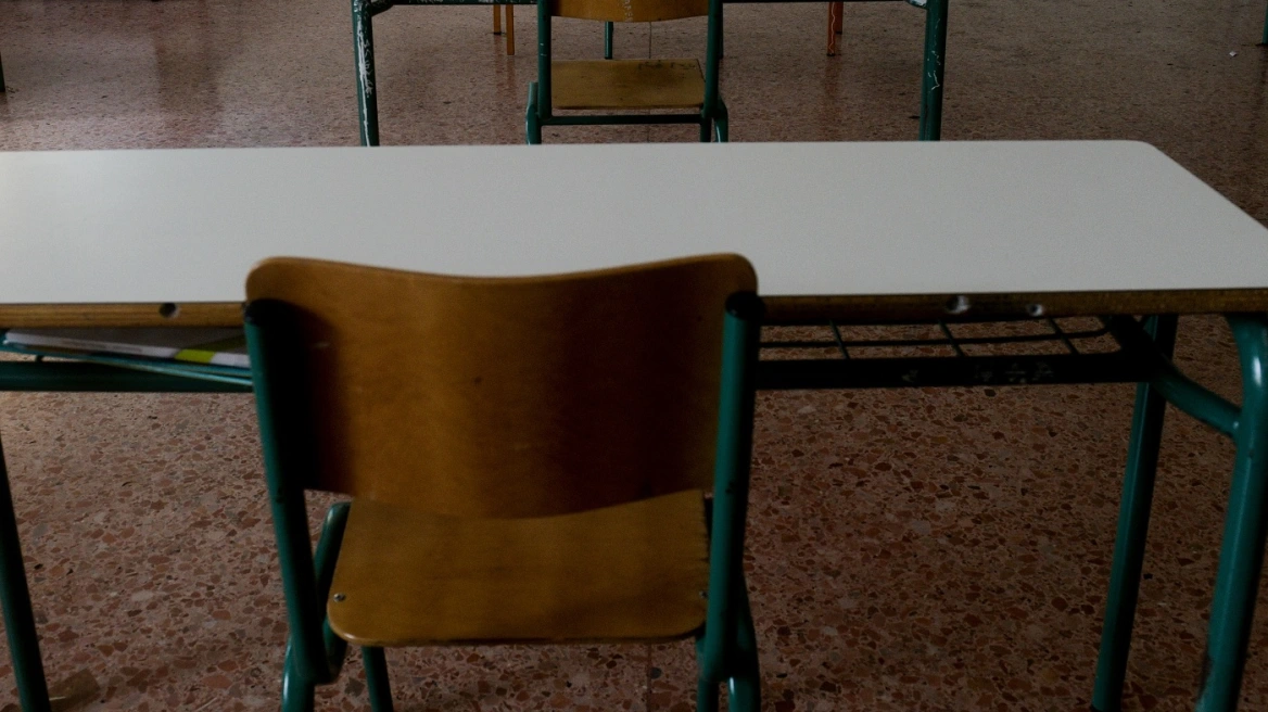 Μαθητής έπαθε ηλεκτροπληξία από γυμνό καλώδιο στη σκάλα του σχολείου του