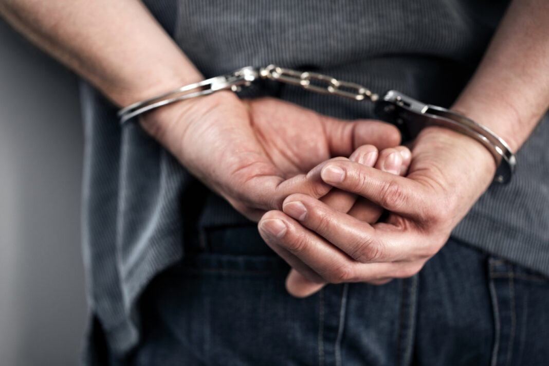 Συνελήφθη 26χρονος για εγκληματική οργάνωση και παράνομη μεταφορά μεταναστών