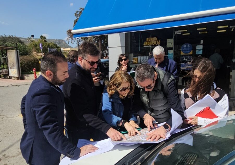 Αυτοψία στην Ελ. Βενιζέλου στο Γάζι από το Δήμαρχο Μαλεβιζίου και τον Αντιπεριφερειάρχη Περιβάλλοντος