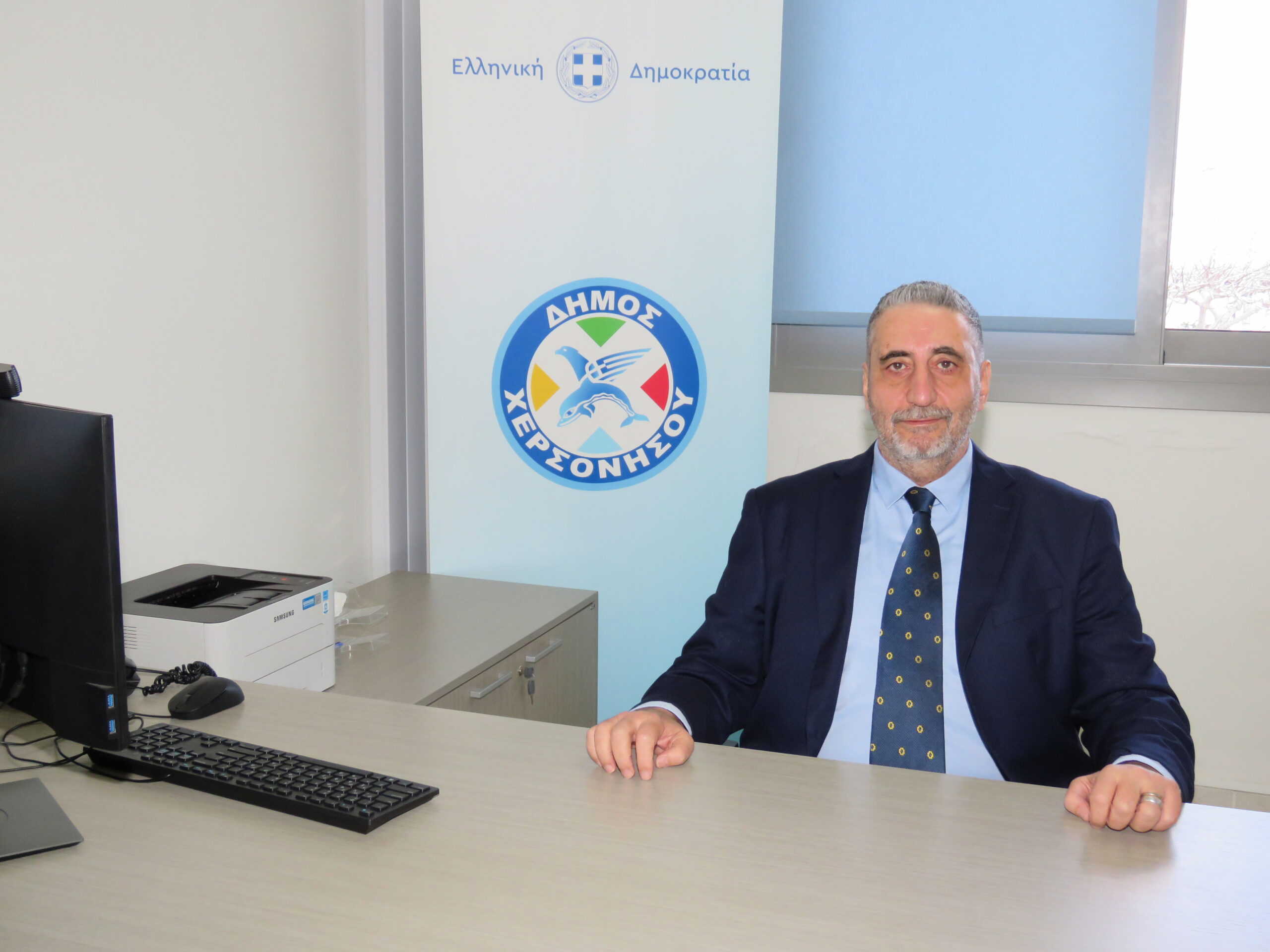 Ανέλαβε καθήκοντα ο νέος Γενικός Γραμματέας του Δήμου Χερσονήσου Κωνσταντίνος Μιχελεκάκης