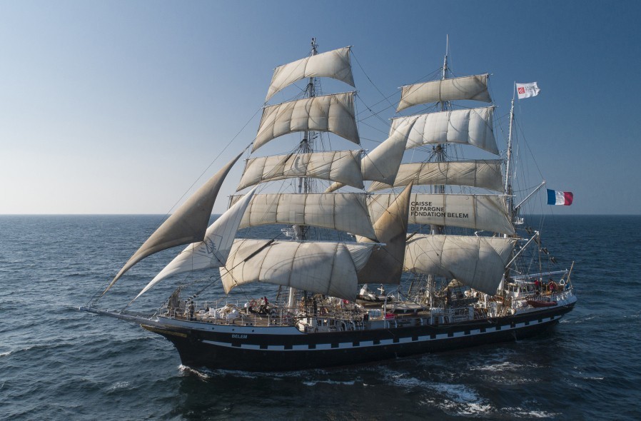 Γαλλία: Με το εμβληματικό ιστιοφόρο «Belem» η Ολυμπιακή Φλόγα στη Μασσαλία – Πότε φτάνει στον Πειραιά