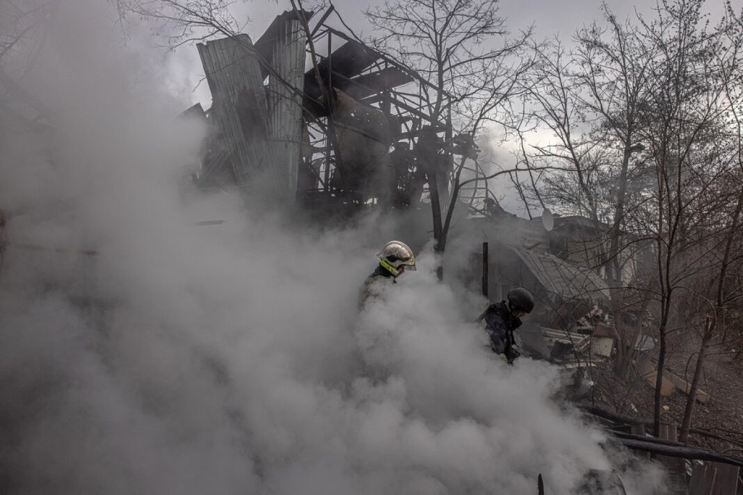 Πόλεμος στην Ουκρανία: Δύο νεκροί και επτά τραυματίες από βομβαρδισμούς στο Χάρκοβο και το Σούμι