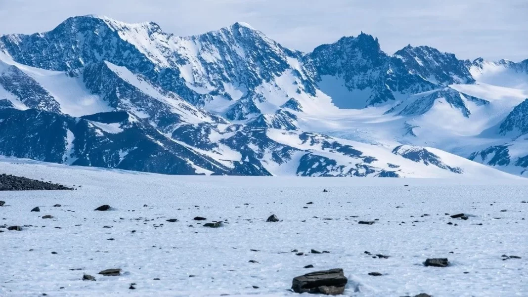 Πώς οι μετεωρίτες της Ανταρκτικής κινδυνεύουν από την άνοδο της θερμοκρασίας
