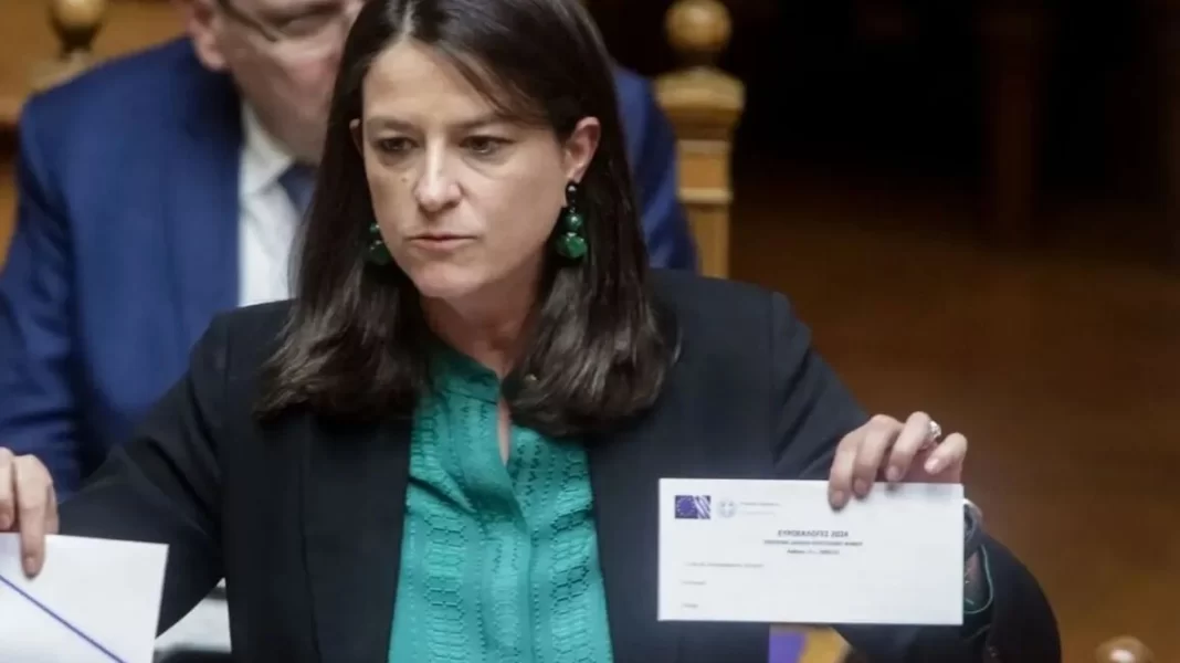 Κεραμέως: Ξεπέρασαν τις 60.000 οι εγγραφές για την επιστολική ψήφο