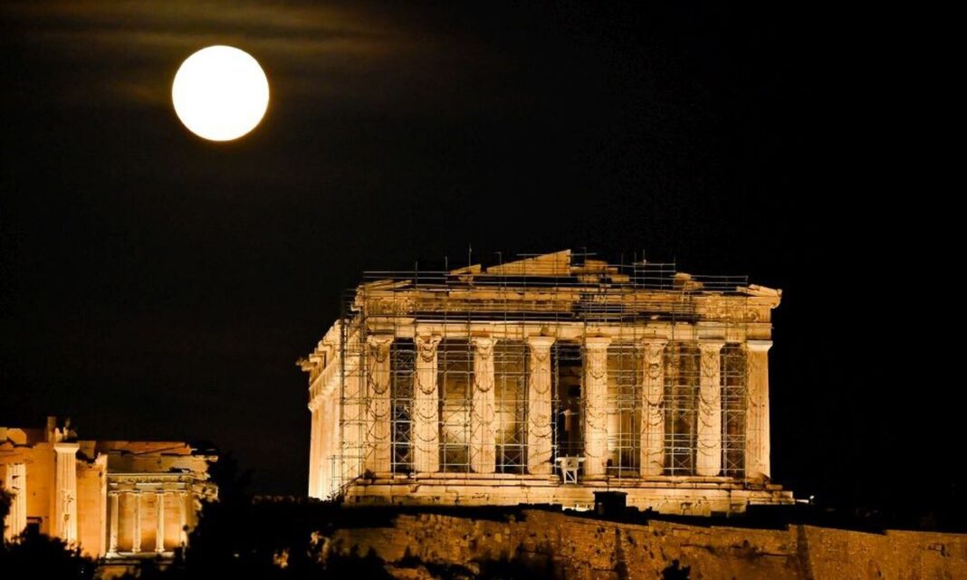 Τρόμος στην Ακρόπολη: Τελετές σατανισμού κάτω από τον Ιερό Βράχο - Ανατριχιαστικές εικόνες