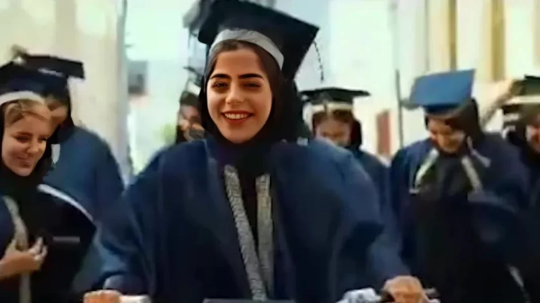 Ιράν: Απειλούν φοιτήτριες με διώξεις γιατί χόρευαν μετά την αποφοίτηση